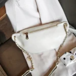 sac banane femme luxe cuir blanc matelassé poche arrière tirette cœur