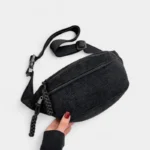 sac banane velours côtelé noir tirettes tressés scoubidous
