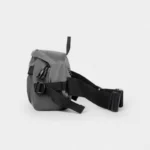 grand-sac-banane-homme-gris-cote grand sac banane homme gris clair étanche de côté