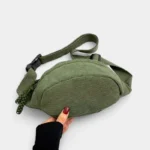 sac banane velours vert côtelé dessous