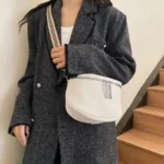 sac banane chic cuir blanc en bandoulière