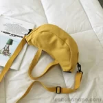 sac banane en forme de banane dessus