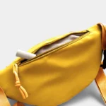 sac-banane-jaune-poche-arriere sac banane jaune canari poche arrière ouverte