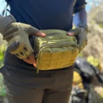 sac banane militaire vert kaki armée porté à la taille
