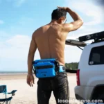 sac banane waterproof bleu porté à la taille sport aquatiques sac banane waterproof bleu porté à la taille sport aquatiques