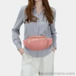 Sac Banane Velours Rose à la taille