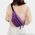 Sac Banane Violet Velours dans le dos