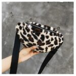 banane moumoute leopard beige fermeture eclair