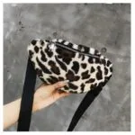 banane moumoute leopard beige fermeture eclair banane moumoute leopard beige fermeture eclair