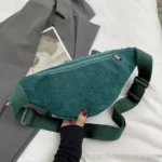 sac banane velours côtelé vert poche arrière