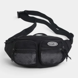 Sac banane noir au style années 90, posé de face avec sangle noire et poches mesh noires