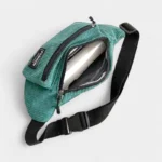 sac banane homme velours bleu paon vert canard poche ouverte