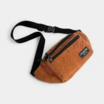 sac banane homme velours côtelé marron camel posé à plat