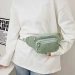 sac banane velours femme vert à la taille