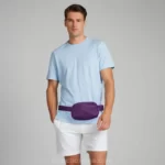 sac banane violet homme porté à la taille