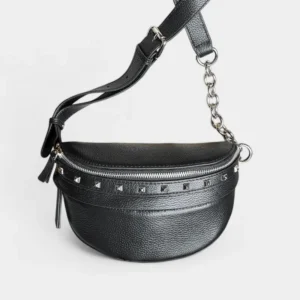 Sac Banane Femme Cuir Clouté en cuir noir avec des clous décoratifs et une bandoulière en chaîne