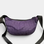 Grand Sac Banane Nylon Ripstop Quadrillé Imperméable Sac banane en nylon ripstop quadrillé violet posé à plat de face, avec sangle noire à clip plastique