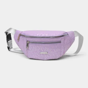 Sac banane demi-lune violet lilas posé de face avec sa poche avant zippée et sa large sangle gris clair