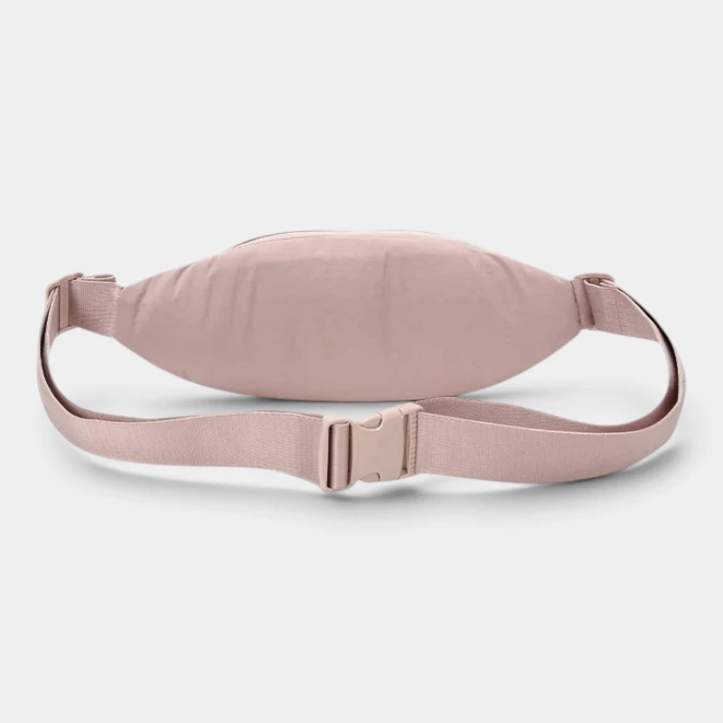 Sac banane en nylon rose pâle vue arrière avec panneau dos uni et ceinture réglable à boucle clip