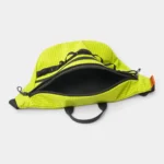 Sac banane jaune fluo ouvert sur sa poche principale vue de dessus avec sa doublure noire