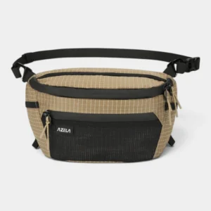 Sac banane ripstop beige quadrillé posé de face avec grande poche avant en filet noir
