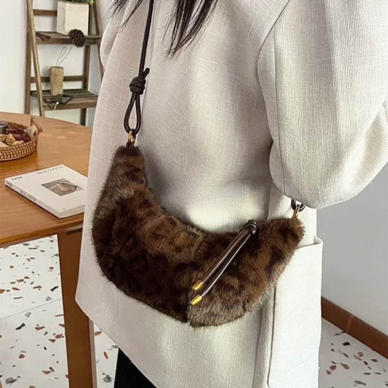 Sac Banane Fausse Fourrure Leopard Foncée Peluche