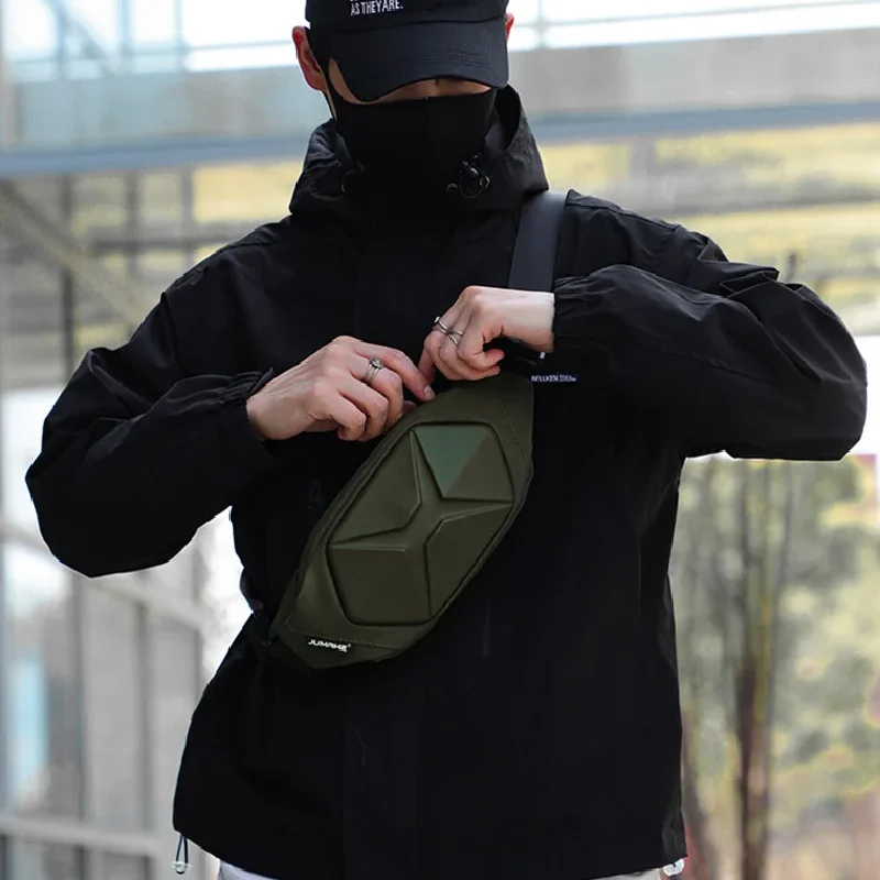 sac banane homme stylé vert kaki porté en bandoulière sac banane homme stylé vert kaki porté en bandoulière