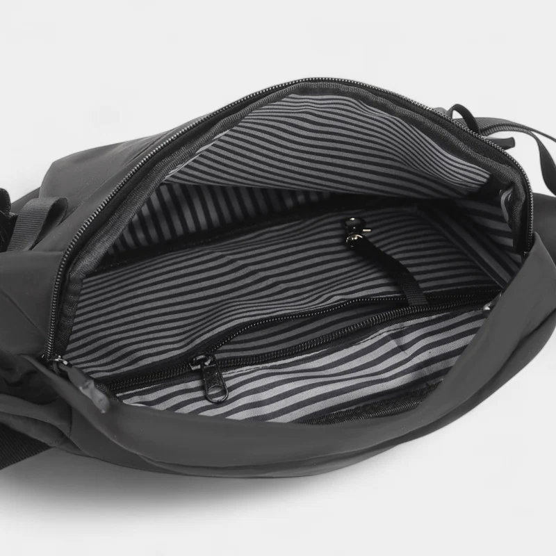 grand sac banane homme noir poche intérieure et doublure rayée