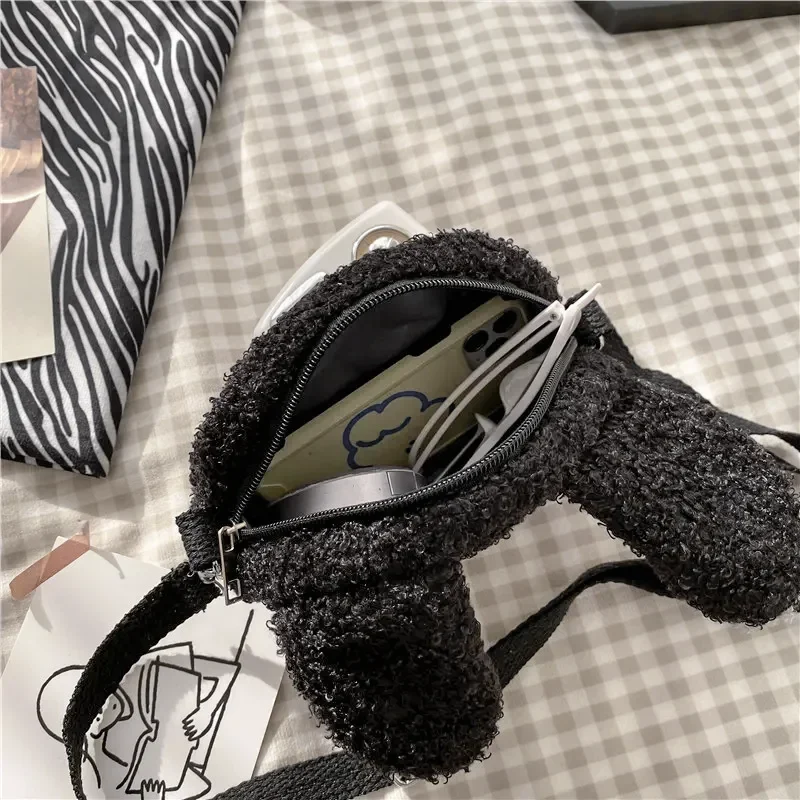 sac banane chat grande poche ouverte smartphone iphone